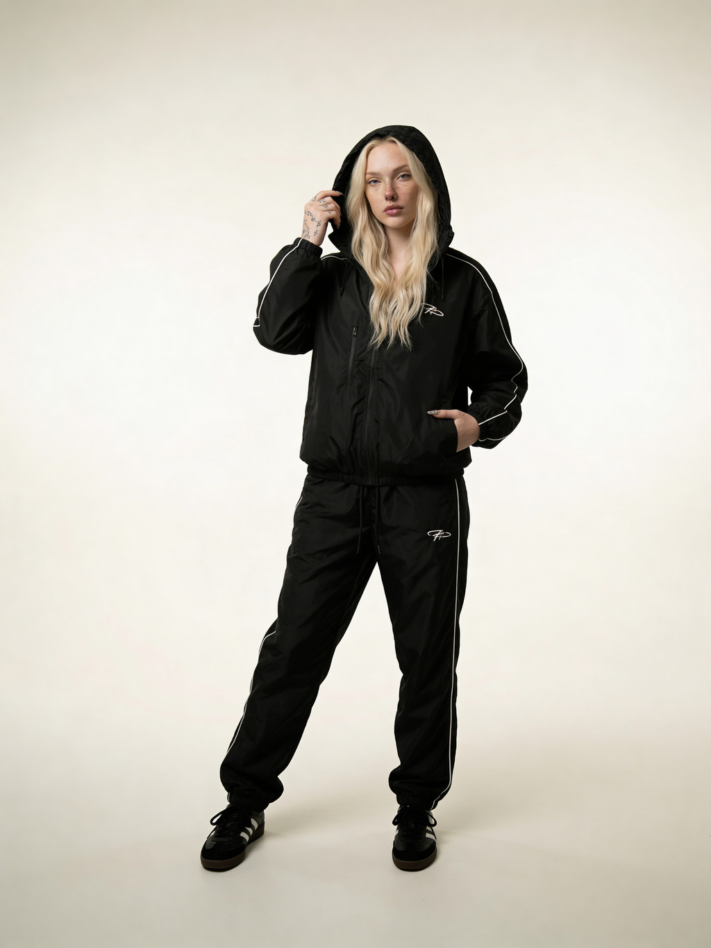 APEX WINDBREAKER BLACK SET